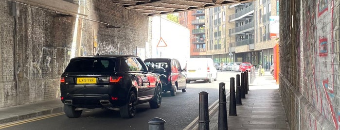 Bethnal Green Railway Station (BET) is one of Dayne Grant's Big Train Adventure.