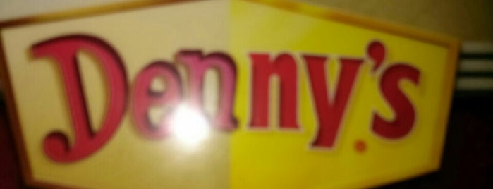 Denny's is one of Tempat yang Disukai Vanessa.