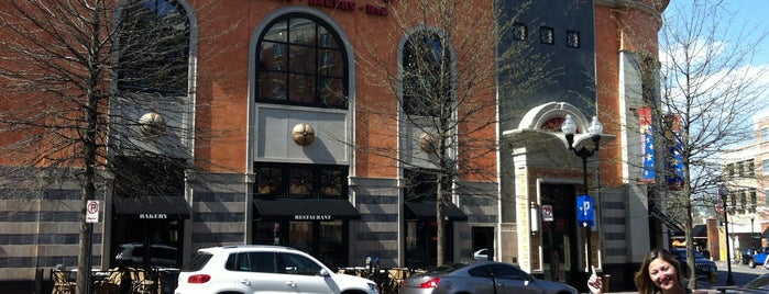 The Cheesecake Factory is one of American Restaurants.