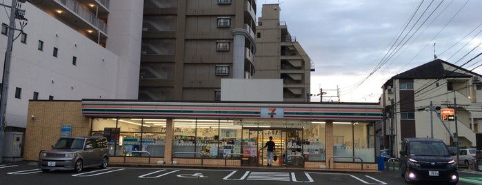 セブンイレブン 福岡唐人町駅前店 is one of セブンイレブン 福岡.