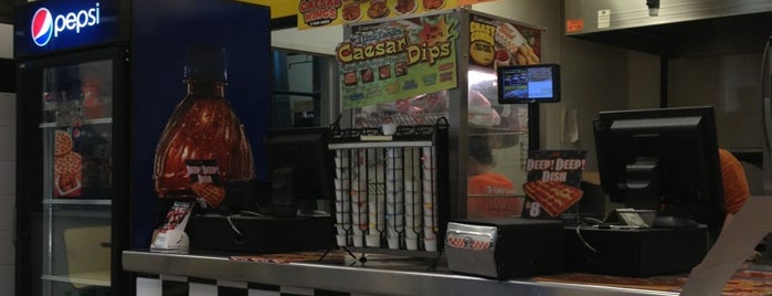 Little Caesars Pizza is one of Lugares favoritos de ‏‏‎.