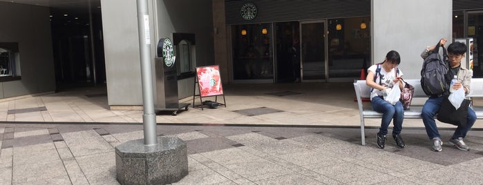 Starbucks is one of 赤坂.