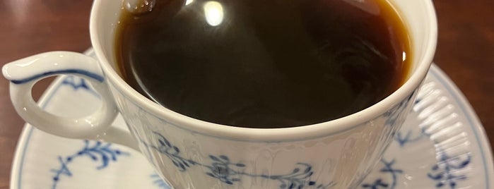 椿屋珈琲店 池袋茶寮 is one of Coffeeで一息.