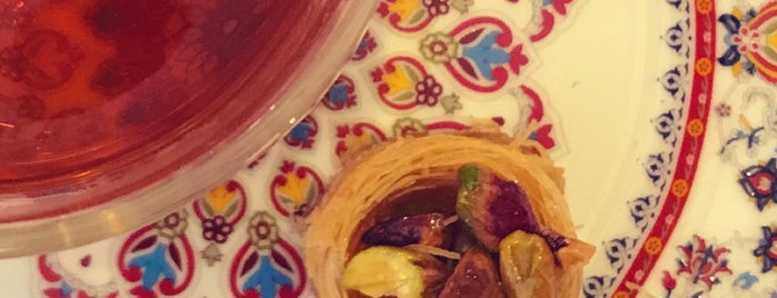Rowsha Lebanese Sweets | شیرینی لبنانی روشه is one of تهران.