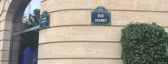 Rue Vernet is one of plutone.