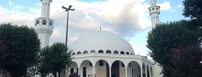 Mesquita Omar Iben Khattab is one of Lugares favoritos de Caroline.