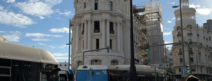 Edificio Metrópolis is one of Madrid.