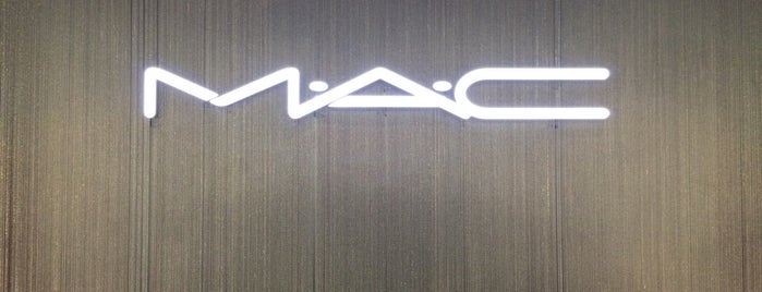 M.A.C is one of Ecemさんのお気に入りスポット.