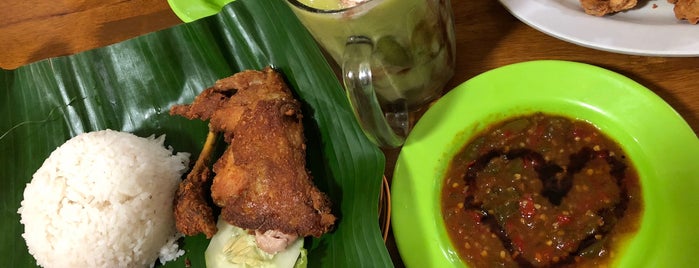Ayam Penyet Cindelaras is one of Favorite Foods in Indonesia.