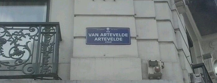 Rue Van Arteveldestraat is one of To-Do in Brussels.