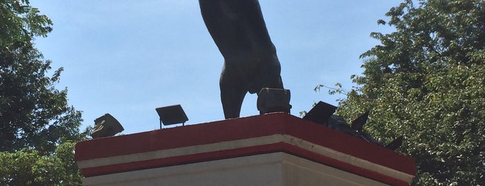 Monumen Taman Ronggolawe is one of Obyek Wisata di Surabaya.