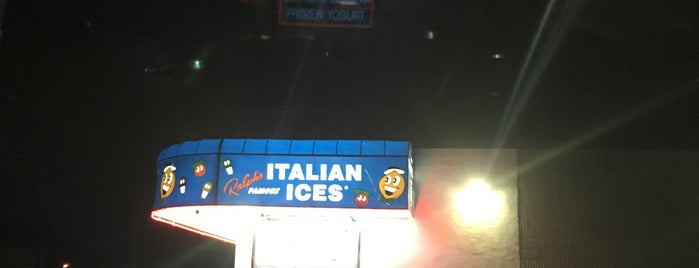 Ralph's Famous Italian Ices is one of Laura'nın Beğendiği Mekanlar.