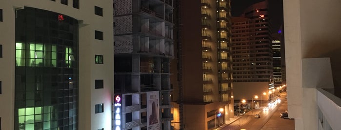 Ramee Palace Hotel Manama is one of สถานที่ที่ Osama ถูกใจ.