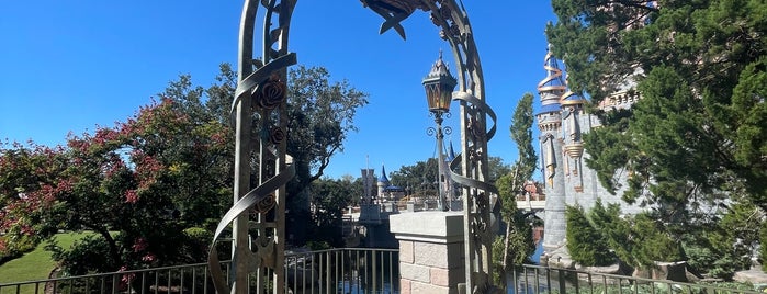 Cinderella's Fountain is one of Walt Disney World - Magic Kingdom.