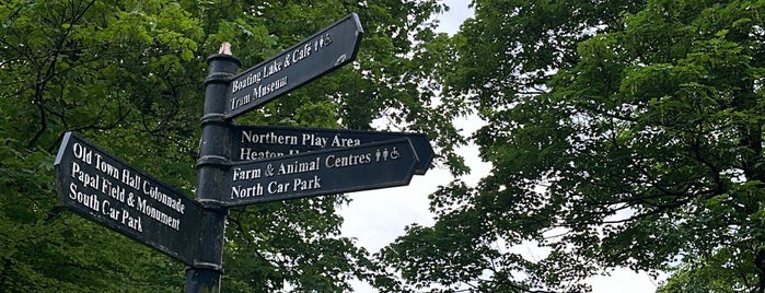 Heaton Park is one of Манчестер.