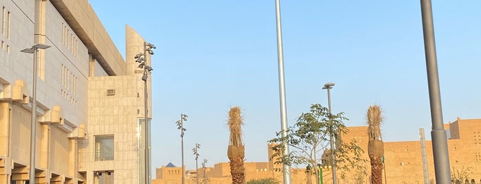 سوق المعيقلية التجاري is one of Riyadh Outdoors.