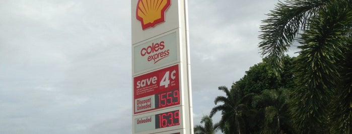 Coles Express is one of สถานที่ที่ Andreas ถูกใจ.