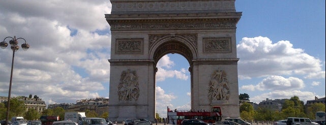 Arc de Triomphe de l'Étoile is one of Ville lumiere.