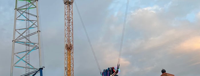Sling Shot! is one of Orlando.