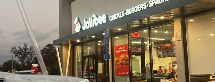 Jollibee is one of Aaronさんのお気に入りスポット.