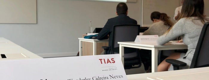 TIAS School for Business and society is one of Locais curtidos por Rafaëla.