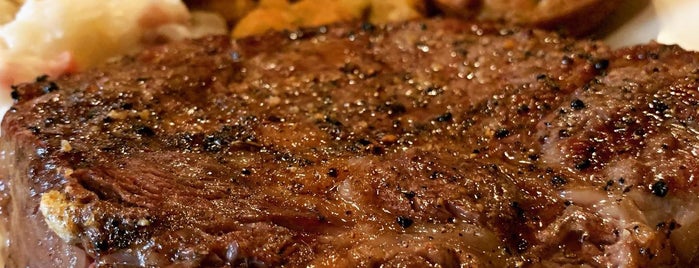 JW's Steakhouse is one of Locais curtidos por Debra.