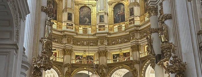 Catedral de Granada is one of Lugares favoritos de Luis.