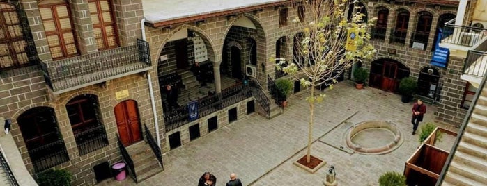 Dengbejler Evi is one of สถานที่ที่ Mustafa ถูกใจ.