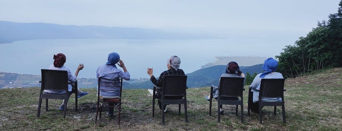 Gürle Köyü Bayrak Tepe Et Mangal is one of iznik.