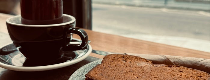 Kaffeine is one of Cafés.