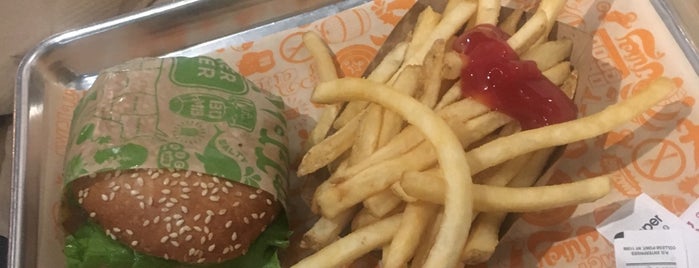 Super Duper Burgers is one of The 15 Best Places for French Fries in San Francisco.