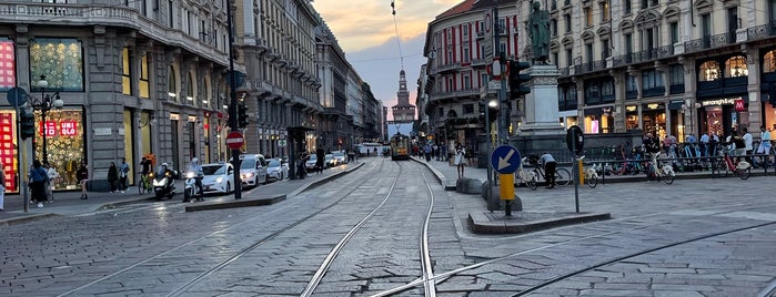 Via Orefici is one of Milan.