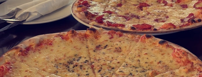 Olivo Pizzeria & Bar is one of القاهرة.