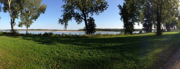 North Riverfront Park is one of St. Louis Outdoor Places & Spaces.
