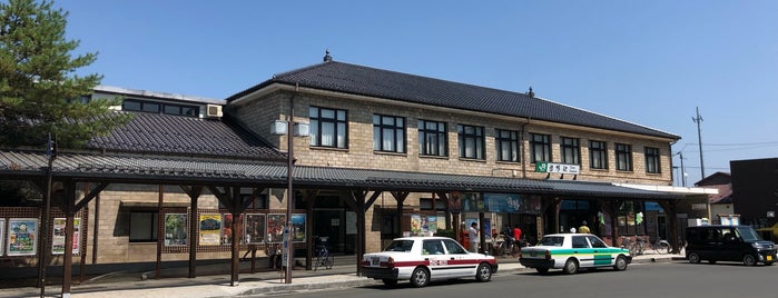 Tōno Station is one of 東北の駅百選.