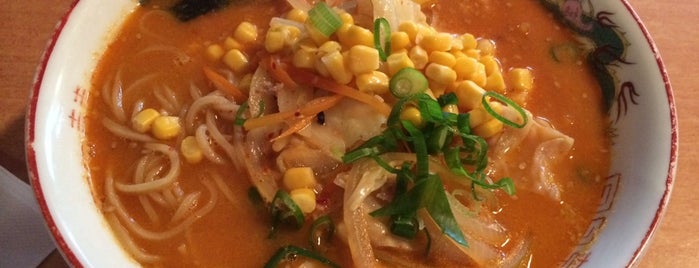 Mentatz Japanese Noodle Restaurant is one of Metro Cheap Eats 2014.