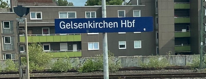 Gelsenkirchen Hauptbahnhof is one of Besuchte Bahnhöfe.