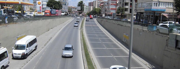 Kınalı Caddesi is one of Alyans.
