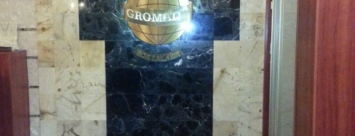 Hotel Gromada is one of Pawelさんのお気に入りスポット.