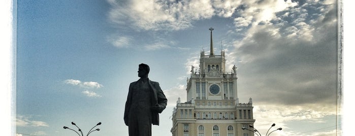 Памятник В. Маяковскому is one of Посещённые достопримечательности Москвы.