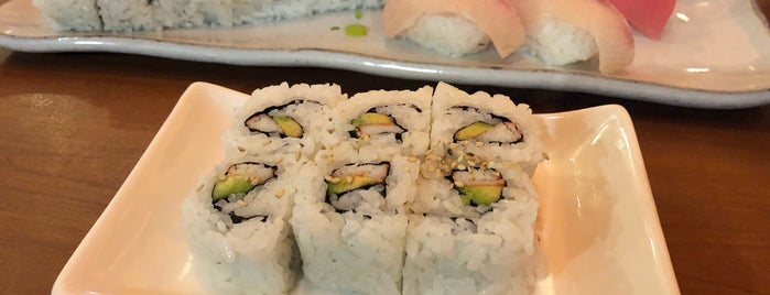 Yoshino Sushi is one of Jason : понравившиеся места.