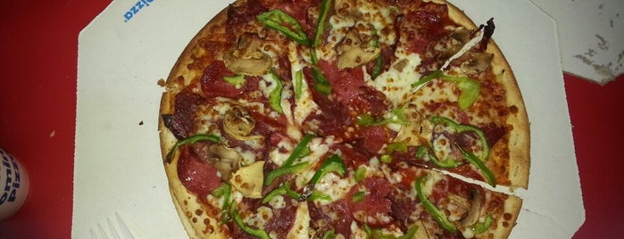 Domino's Pizza is one of Lugares favoritos de Berk.