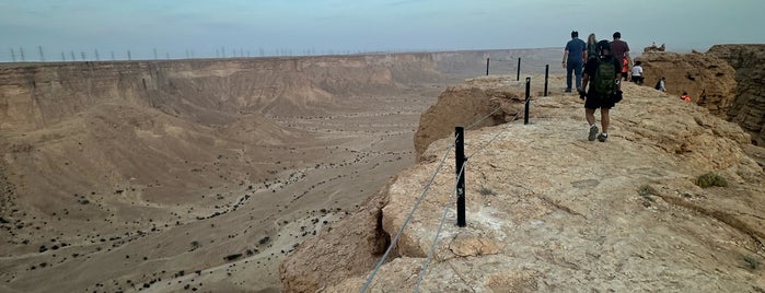 The Edge Of The World 2 is one of Outdoorsy sites in Riyadh.