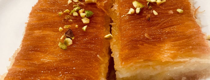 Qwaider Al Nabulsi Sweets is one of สถานที่ที่ Mohamed ถูกใจ.