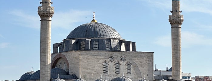 Maruf Türbeönü Lokantası is one of Konya Mekanlar.