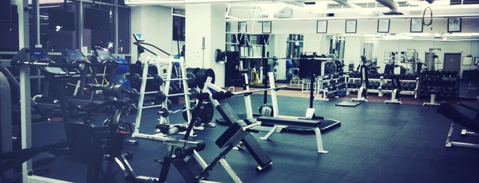 Precision Athletics - Personal Trainer Vancouver Fitness Trainers is one of Tempat yang Disukai Fayaz.