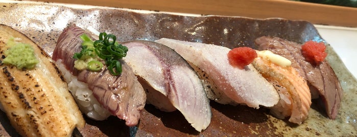 Tsukiji Sushi Sen is one of Lugares favoritos de Pascha.