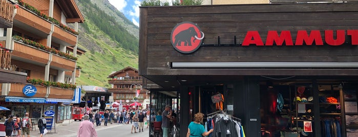 Mammut Store is one of Genève & Suisse.