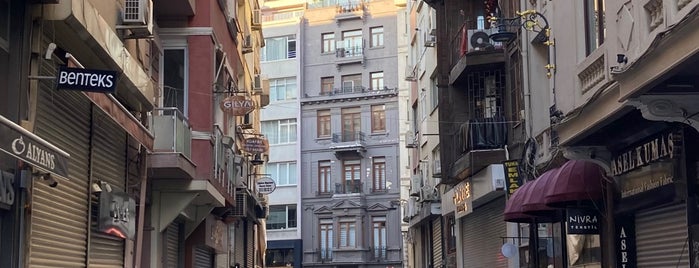 Büfe Mazin is one of İstanbul Avrupa Lezzetler.