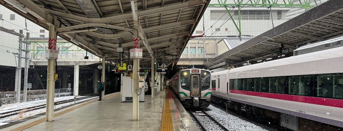 Platforms 7-8 is one of 駅.